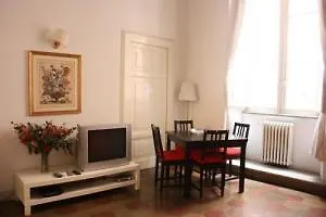 Rsh Ara Pacis Terrace Apartment ローマ イタリア
